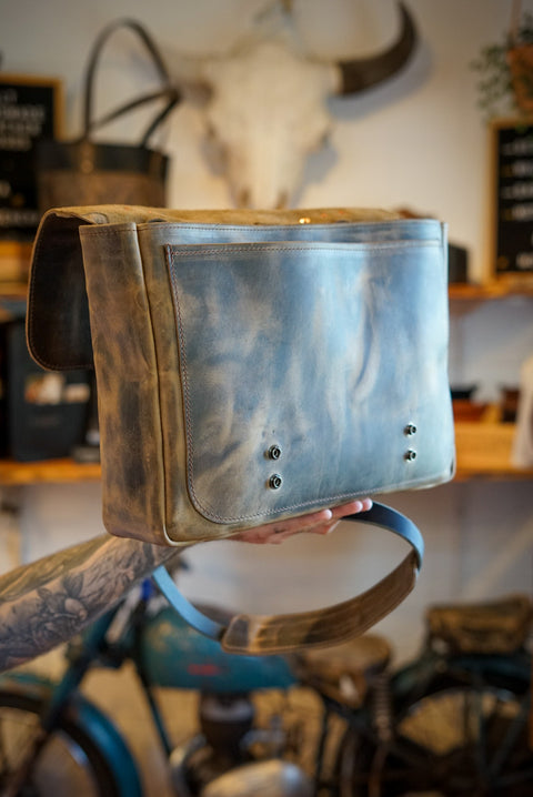 16" Messenger Bag (Hillbilly Sepia)