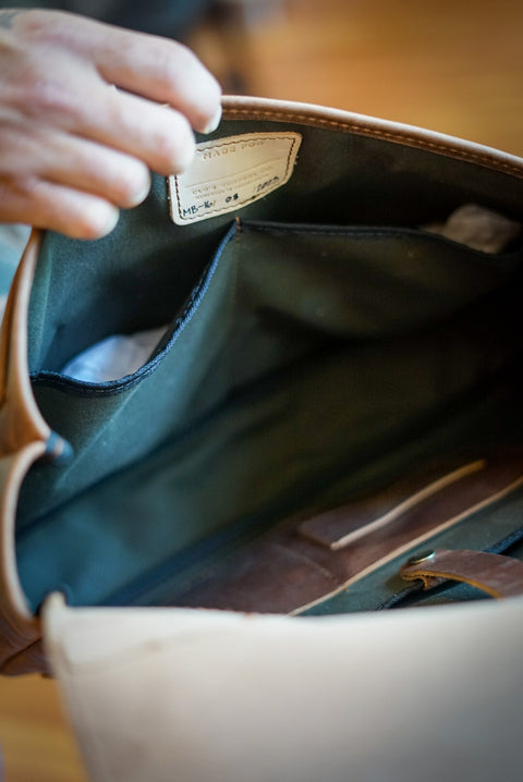 16" Messenger Bag (Walnut Brown)