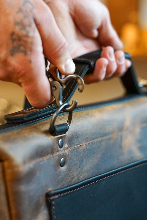 18" Messenger Bag (Two Tone: Bighorn Golden + Flat Black Accents)