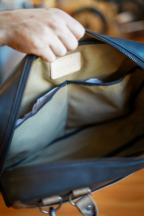 Business Bag (Hillbilly Sepia + Pebble Black)