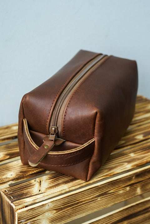 Toiletry Bag (Dark Amber Harness)