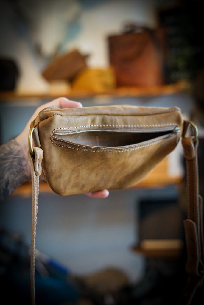 Fanny Pack: (Diamond Stitch "Crazyhorse" Brown)