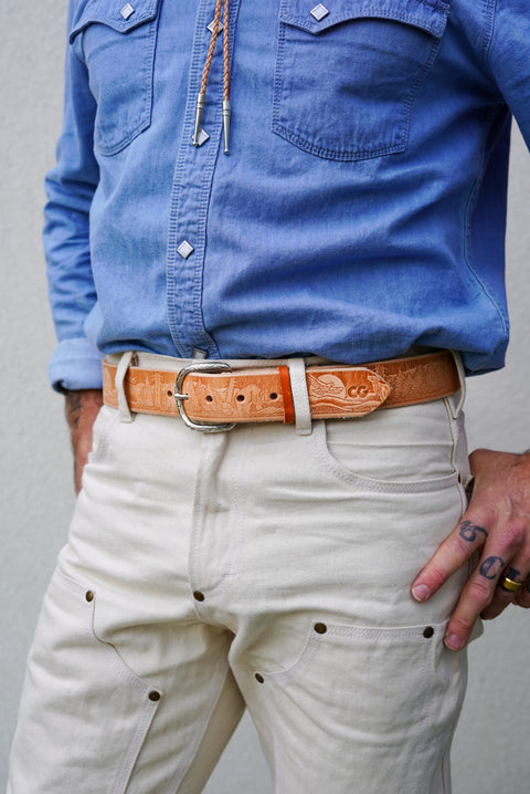 1.5" (Wildlife Embossed Veg Tan Belt + Western Buckle)