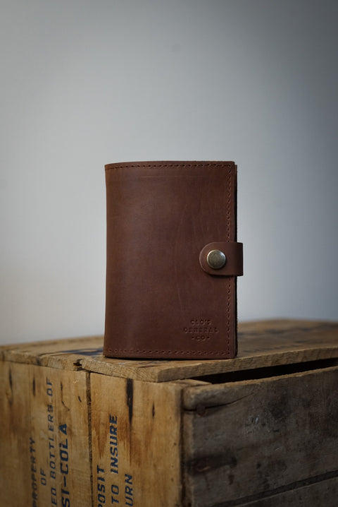 Passport Wallet (Oro Logger Brown)