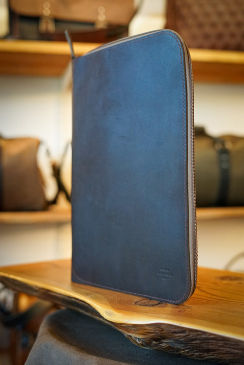 Padfolio (Two Tone: Pebbled Cappuccino + Fleet Sienna Brown)