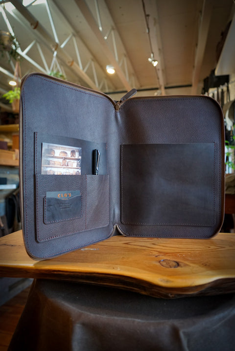 Padfolio (Two Tone: Pebbled Cappuccino + Fleet Sienna Brown)