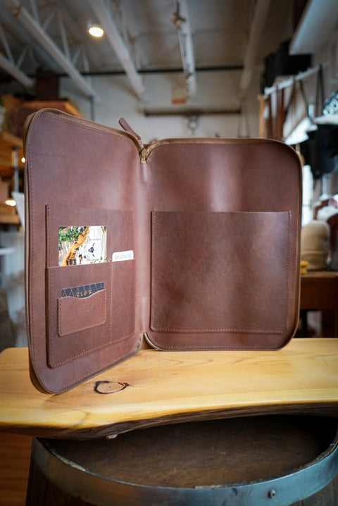 Padfolio (Dark Amber Harness)