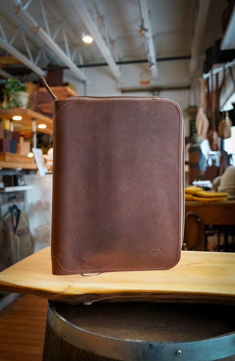 Padfolio (Dark Amber Harness)