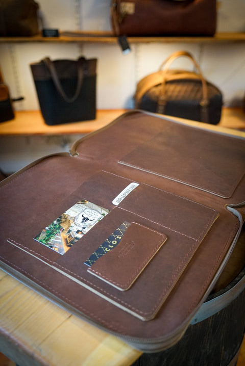 Padfolio (Dark Amber Harness)