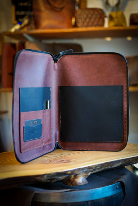 Padfolio (Two Tone: Flat Black + Oro Logger Brown)