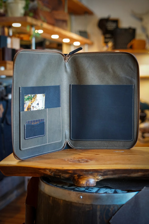 Padfolio (Two Tone: Frontier Evergreen + Flat Black)