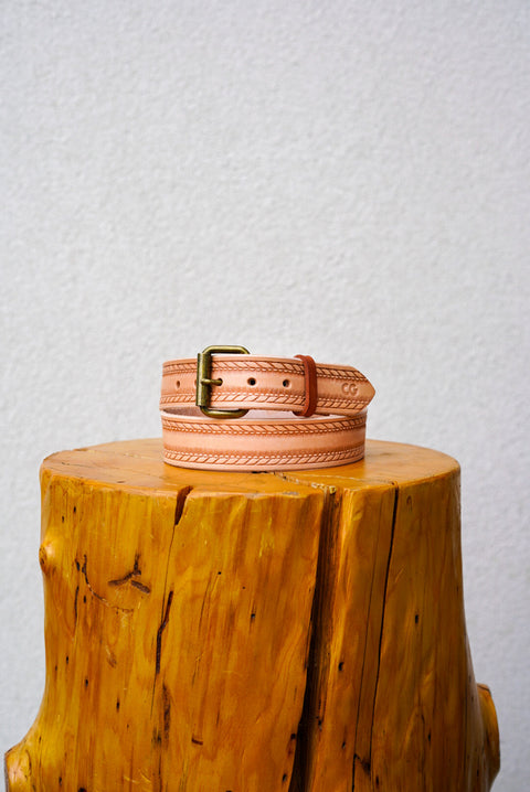 1.5" (Roped Edge Embossed Veg Tan Belt + Standard Brass Buckle)