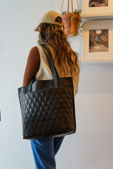 Tote Bag (Diamond Stitch: Flat Black)