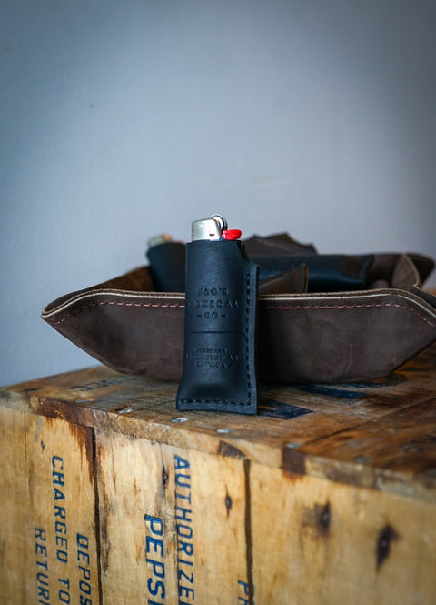 Lighter Cozy (Clos General Co. Embossed/Flat Black)