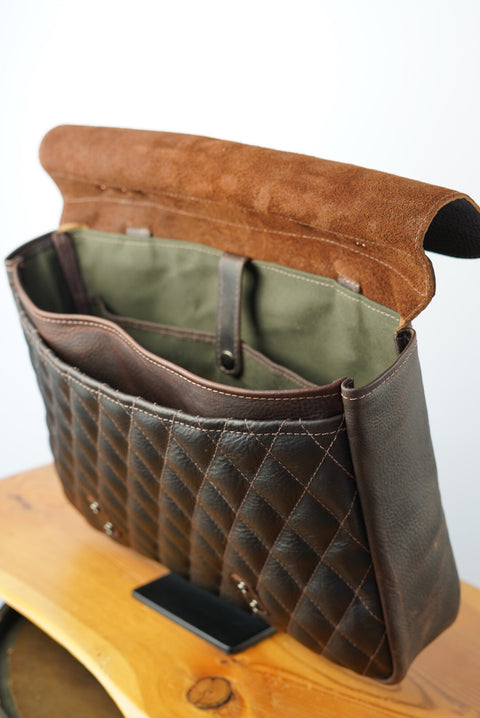 16" Messenger Bag (Diamond Stitch: Pebbled Mulberry)