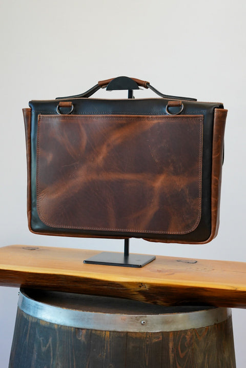 16" Messenger Bag (Two Tone: Cigar Black + Cinnamon Brown)