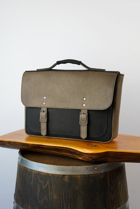 16" Messenger Bag (Two Tone: Midnight Smoke + Nubuck Black)