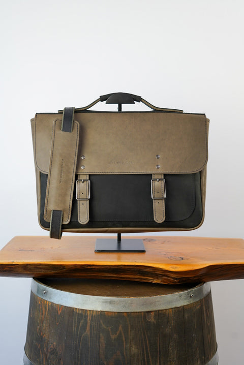 16" Messenger Bag (Two Tone: Midnight Smoke + Nubuck Black)