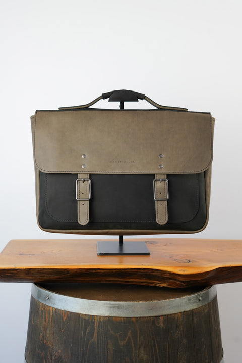 16" Messenger Bag (Two Tone: Midnight Smoke + Nubuck Black)