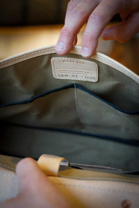 16" Messenger Bag (Natural Veg Tan)