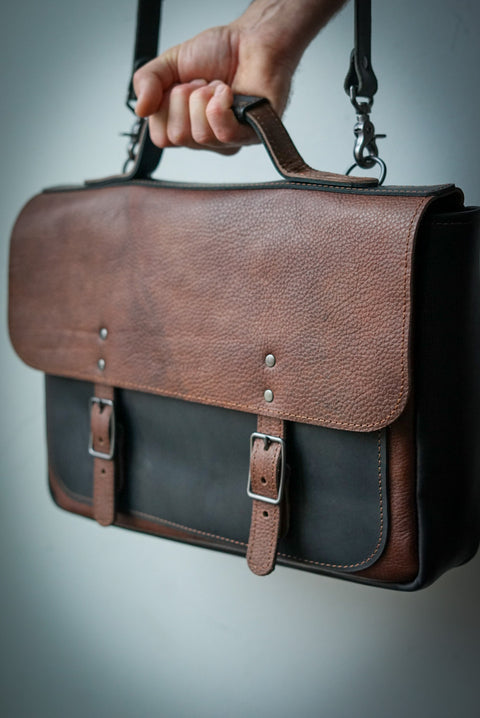 16" Messenger Bag (Rock River Cappuccino + Flat Black Accents)