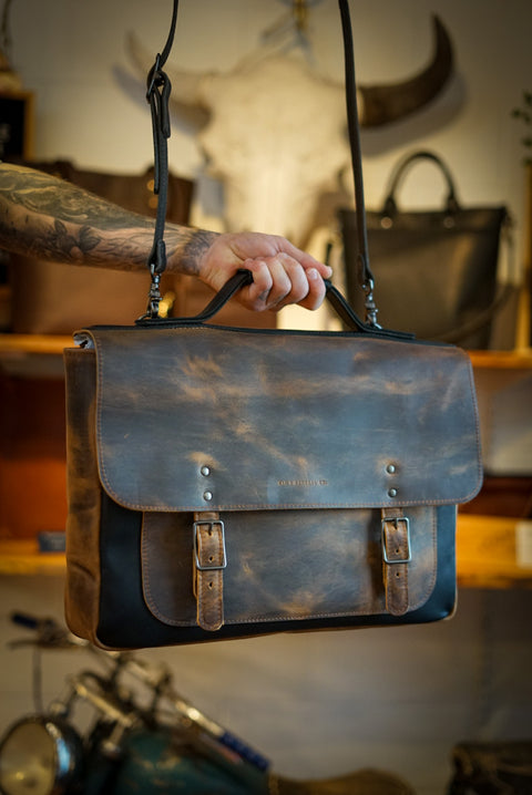 BUSINESS FLAT MESSENGER BAG