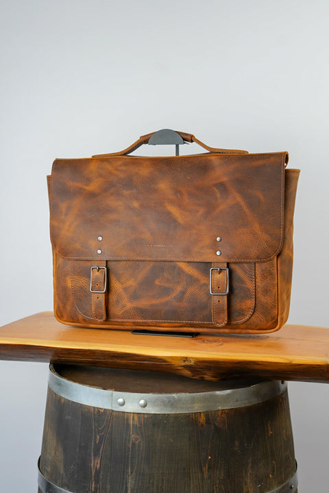 18" Messenger Bag (Old Soul Tobacco)