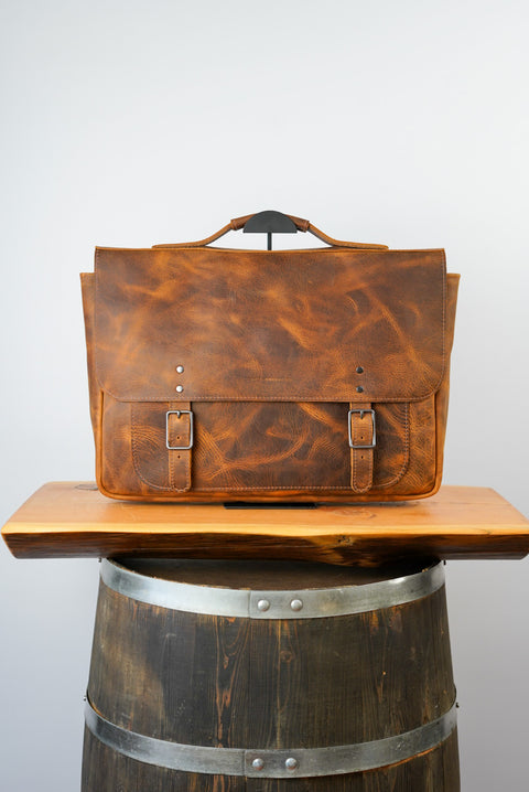 18" Messenger Bag (Old Soul Tobacco)