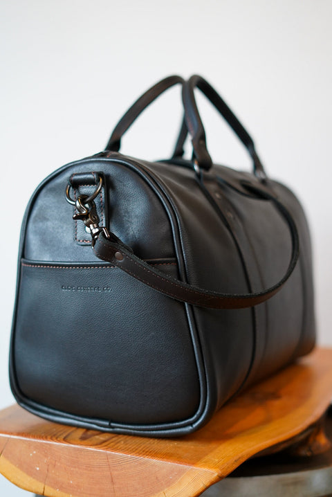 Overnighter Duffle (Pebbled Cigar Black + Contrast Stitch)