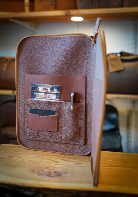 Padfolio (Two Tone: Pebbled Canyon Tan + Timberjack Cedar)