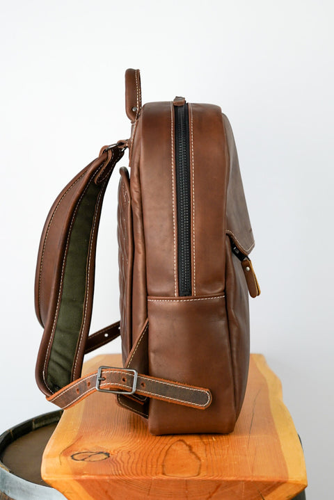 adventure utility backpack leather laptop Limited Edition Roosevelt Buffalo PRODUCT DESCRIPTION Werks Traveler 7.0 Compact Backpack