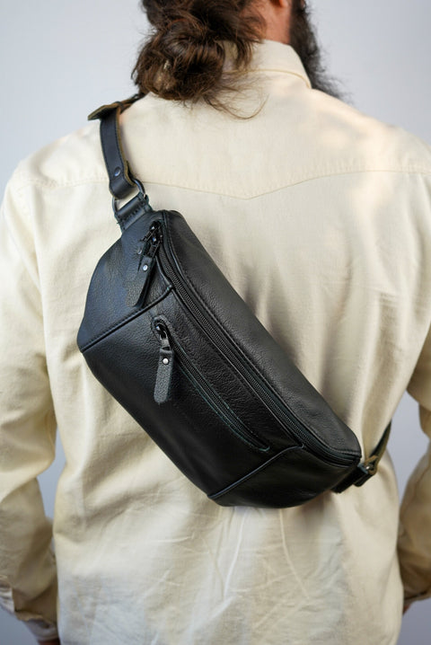 (NEW!) XL Crossbody Bag (Black)