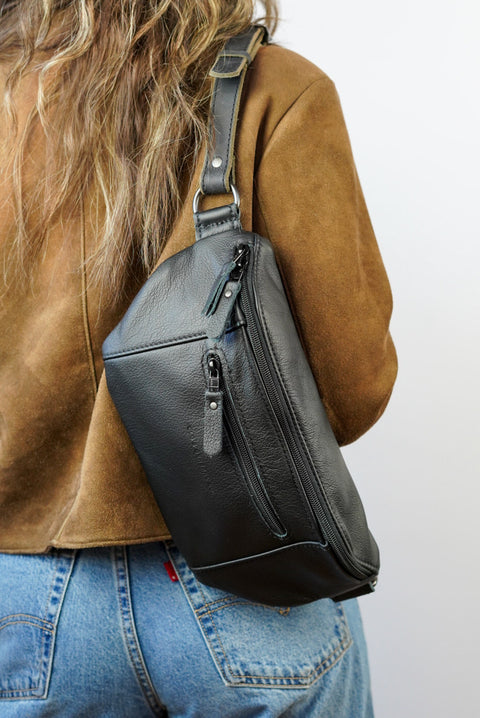 (NEW!) XL Crossbody Bag (Black)