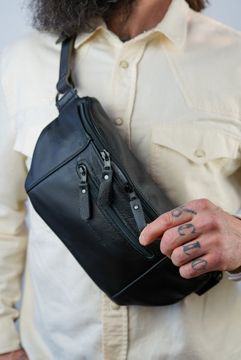 (NEW!) XL Crossbody Bag (Black)