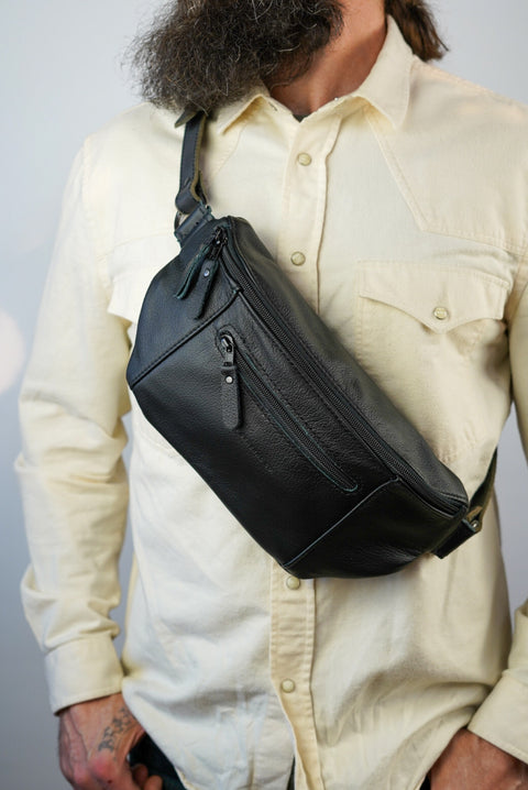 (NEW!) XL Crossbody Bag (Black)