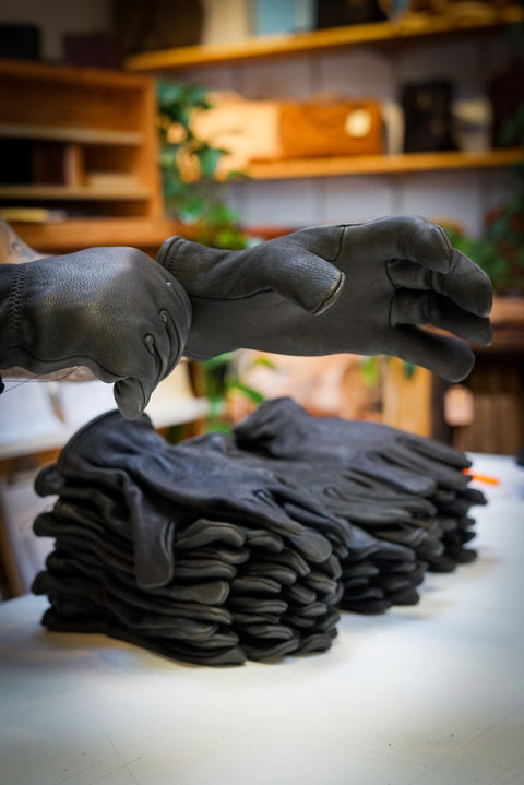 Deerhide Gloves
